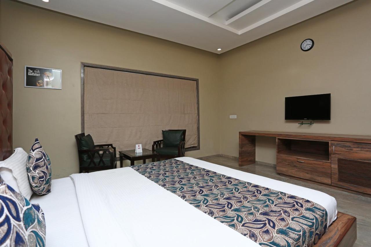 Townhouse 900 Hotel Surya Palace Bhilai Eksteriør billede