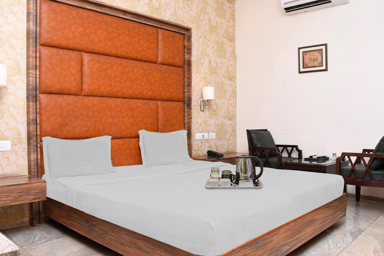 Townhouse 900 Hotel Surya Palace Bhilai Eksteriør billede