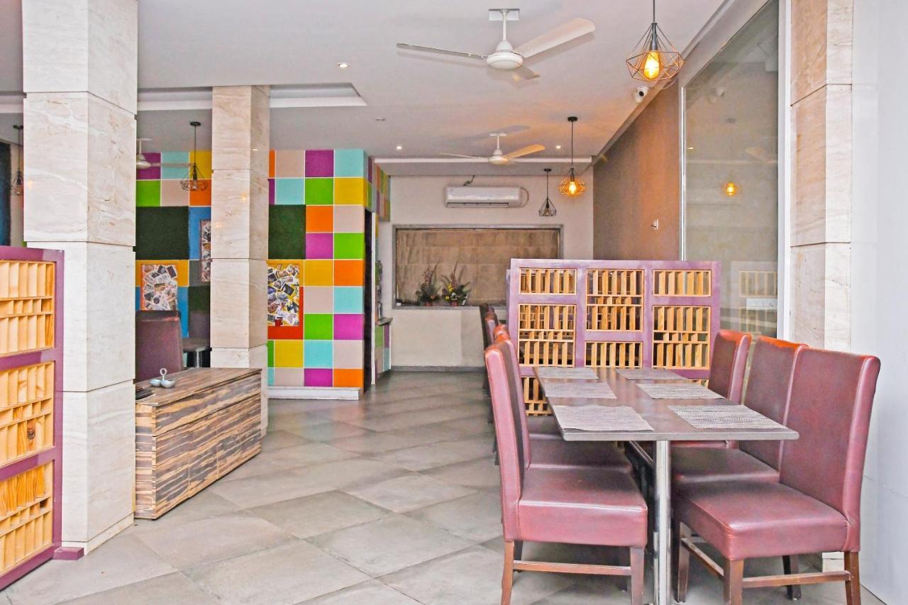 Townhouse 900 Hotel Surya Palace Bhilai Eksteriør billede