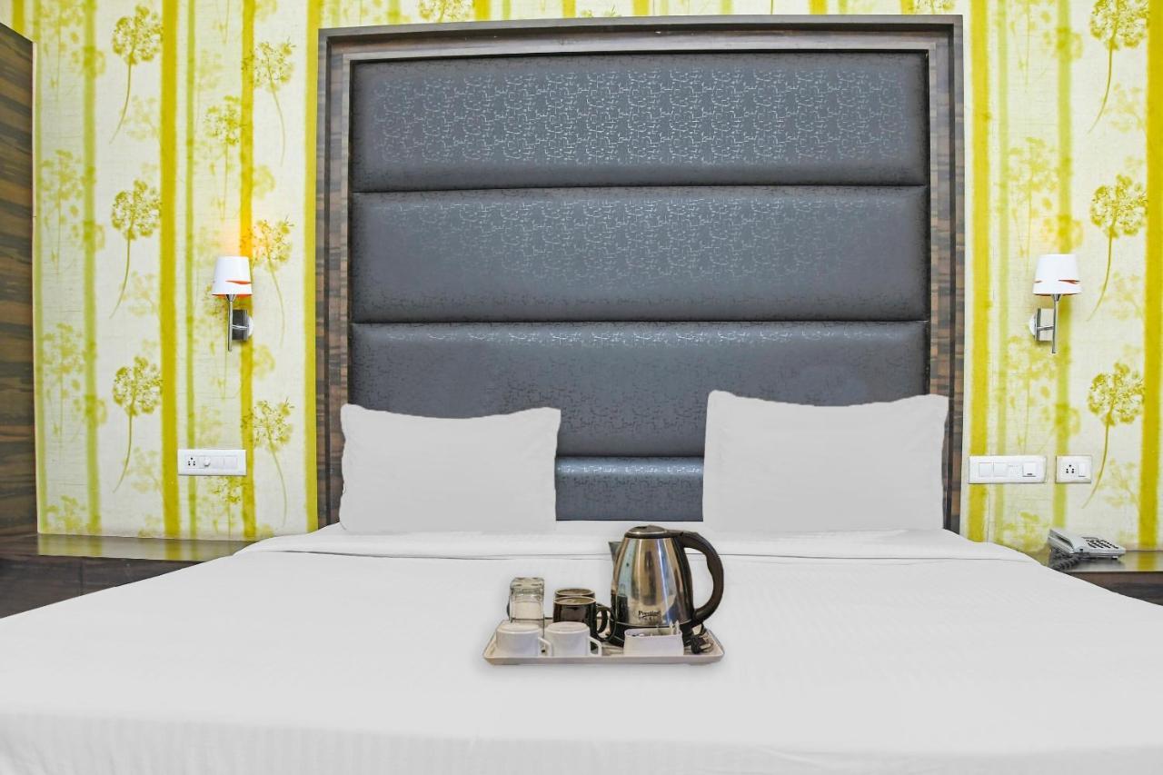 Townhouse 900 Hotel Surya Palace Bhilai Eksteriør billede
